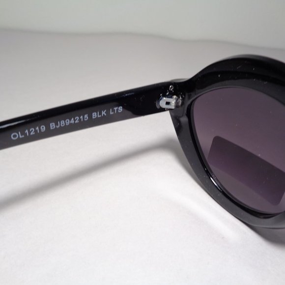 Betsey Johnson CECILIA New Women\'s Sunglasses main image 4